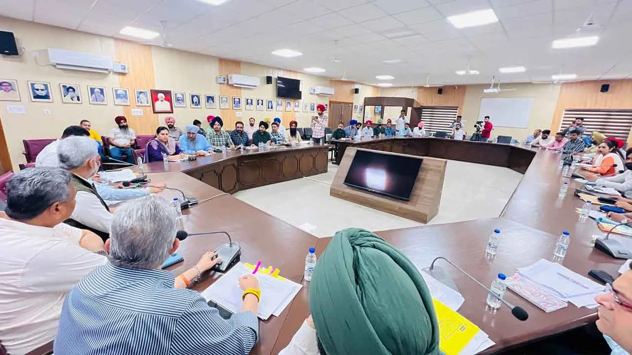 गेहूँ खरीद सीजन में अधिकारियों-कर्मचारियों की छुट्टियाँ रद्द