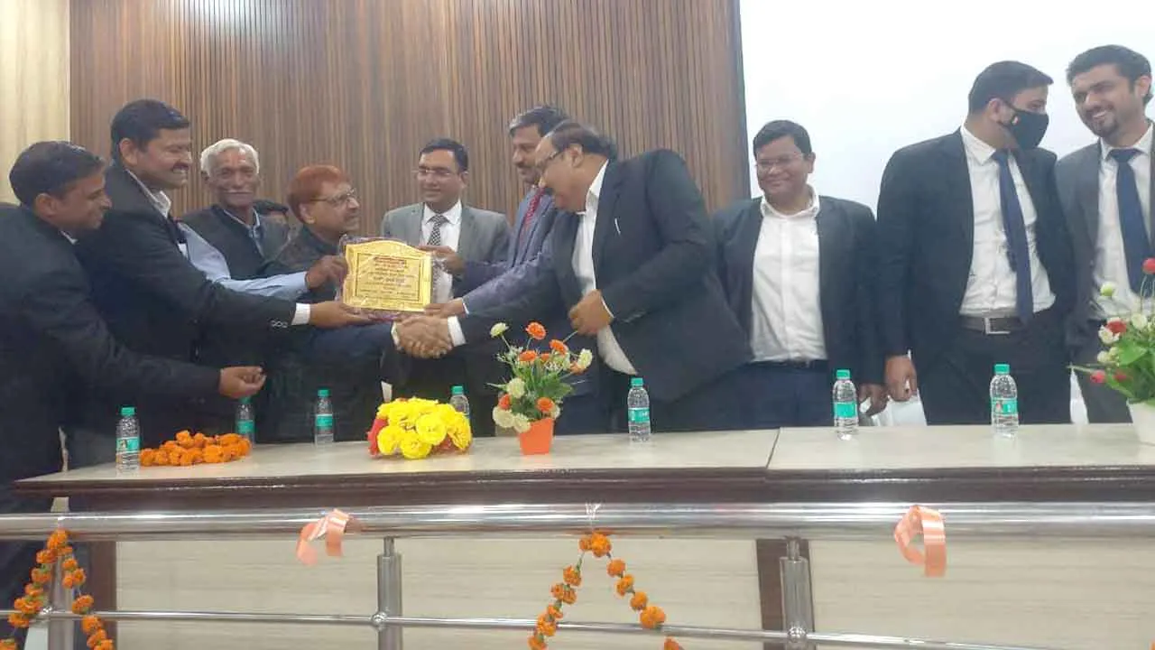 कैराना बार भवन में भव्य ईद मिलन समारोह का आयोजन