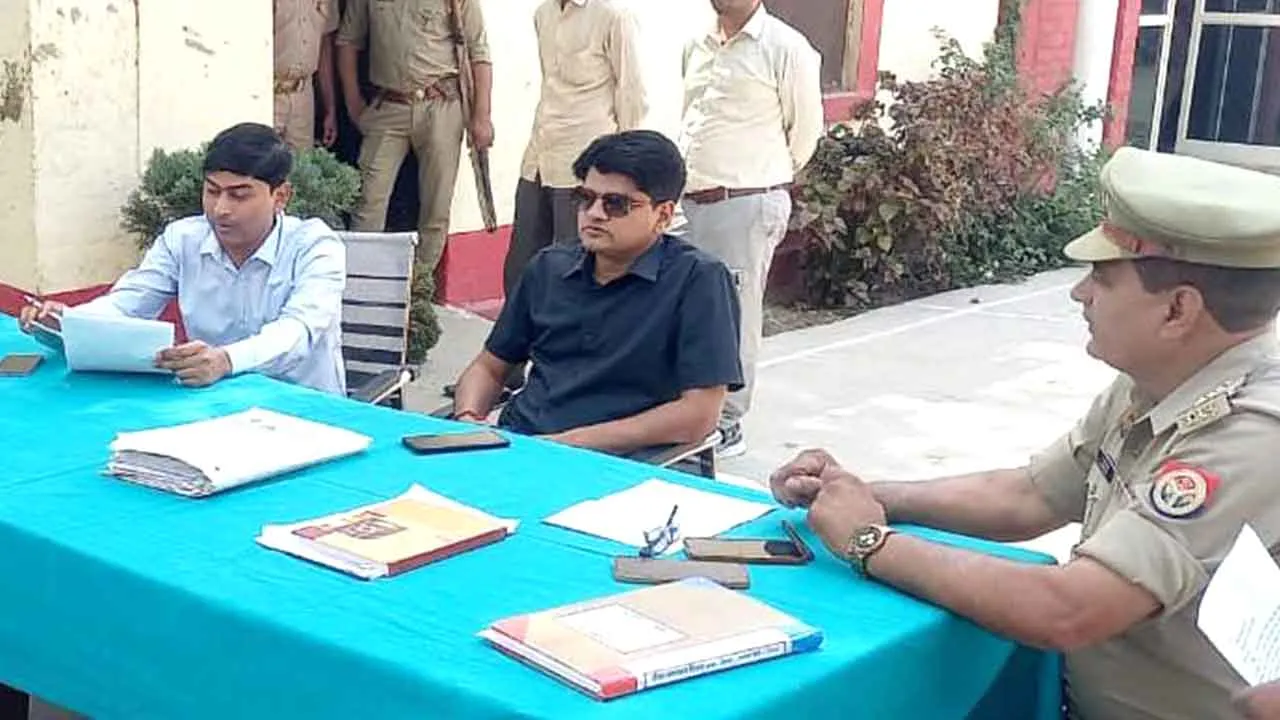 थाना समाधान दिवस में एडीएम ने सुनी जनसमस्याएं, दिए निर्देश