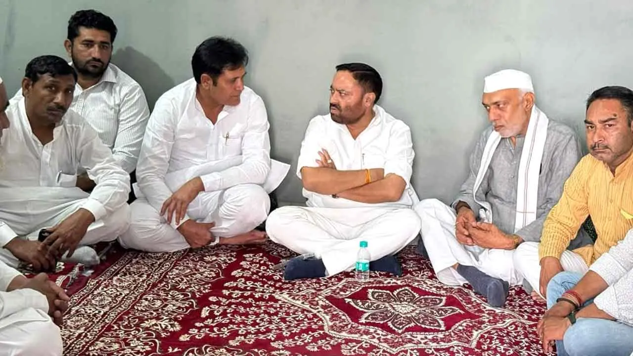 रालोद जिलाध्यक्ष के आवास पर पहुंचे कैबिनेट मंत्री अनिल कुमार