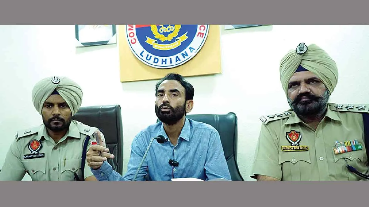 Ludhiana Police: पुलिस ने 6 वर्षीय लड़की को मुरादाबाद से किया बरामद, परिजनों को सौंपा