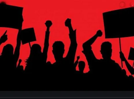London: लंदन में पाकिस्तानी राजनयिक की शर्मनाक हरकत, प्रदर्शनकारियों का गला काटने का किया इशारा