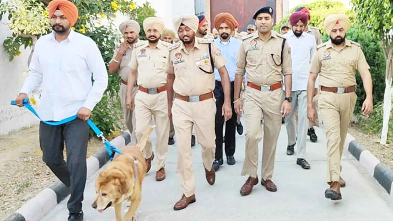 पुलिस ने जिला जेल में चलाया विशेष सर्च अभियान