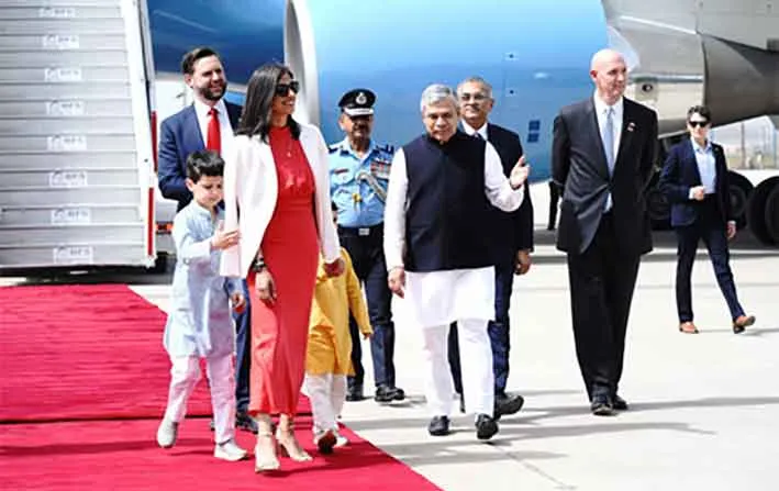 US Vice President India Visit: अमेरिकी उपराष्ट्रपति पहुँचे भारत, भारत-अमेरिका संबंधों में जुड़ा नया अध्याय