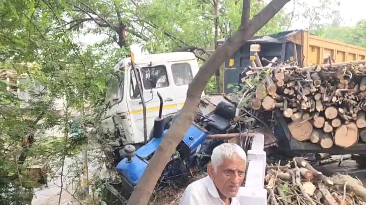 Yamunanagar Road Accident: रेलवे पुल पर दर्दनाक हादसा, मासूम की मौत