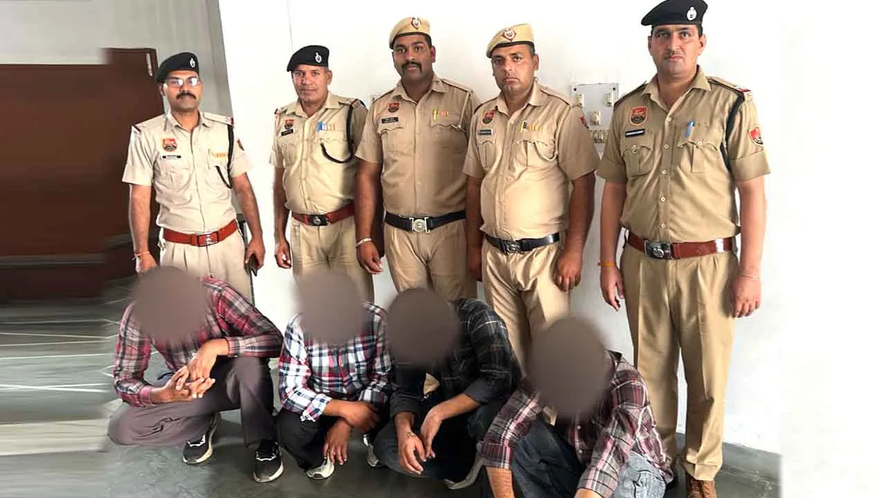 शहजादपुर क्षेत्र से शराब बनाने की फैक्टरी का भंडाफोड़, 4 गिरफ्तार