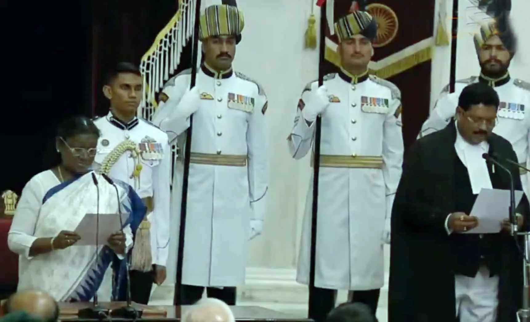 Justice BR Gavai takes oath: न्यायमूर्ति बी. आर. गवई बने भारत के 52वें सीजीआई, जानें कौन हैं जस्टिस बी. आर. गवई?