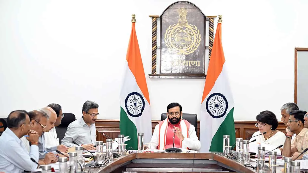 Haryana News: सीएम ने की बजट अभिभाषण घोषणाओं की प्रगति की समीक्षा