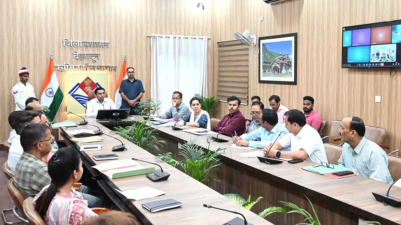 अवैध धार्मिक संरचनाओं पर जिला प्रशासन का शिकंजा