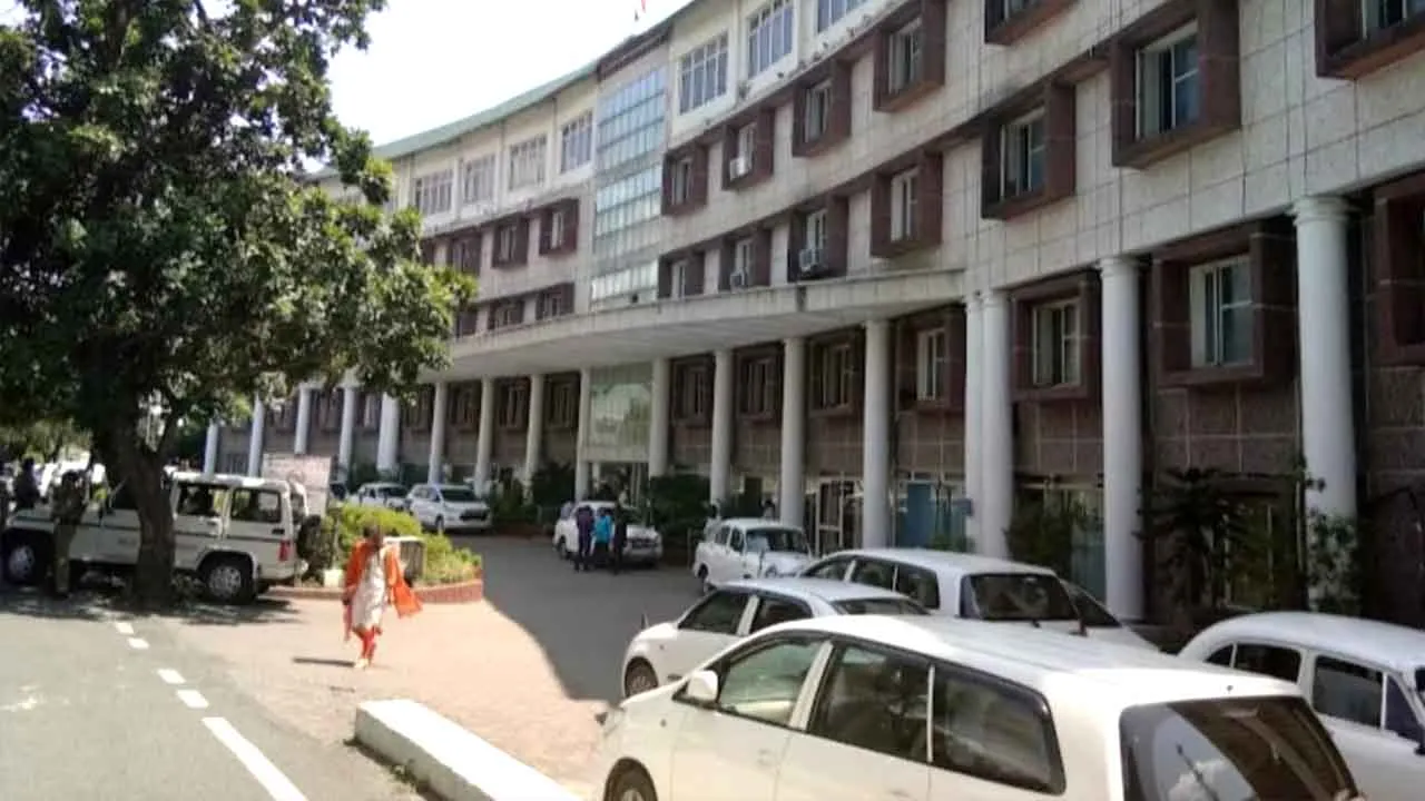 साहित्य गौरव पुरस्कार वितरण में गड़बड़ी की जांच के आदेश
