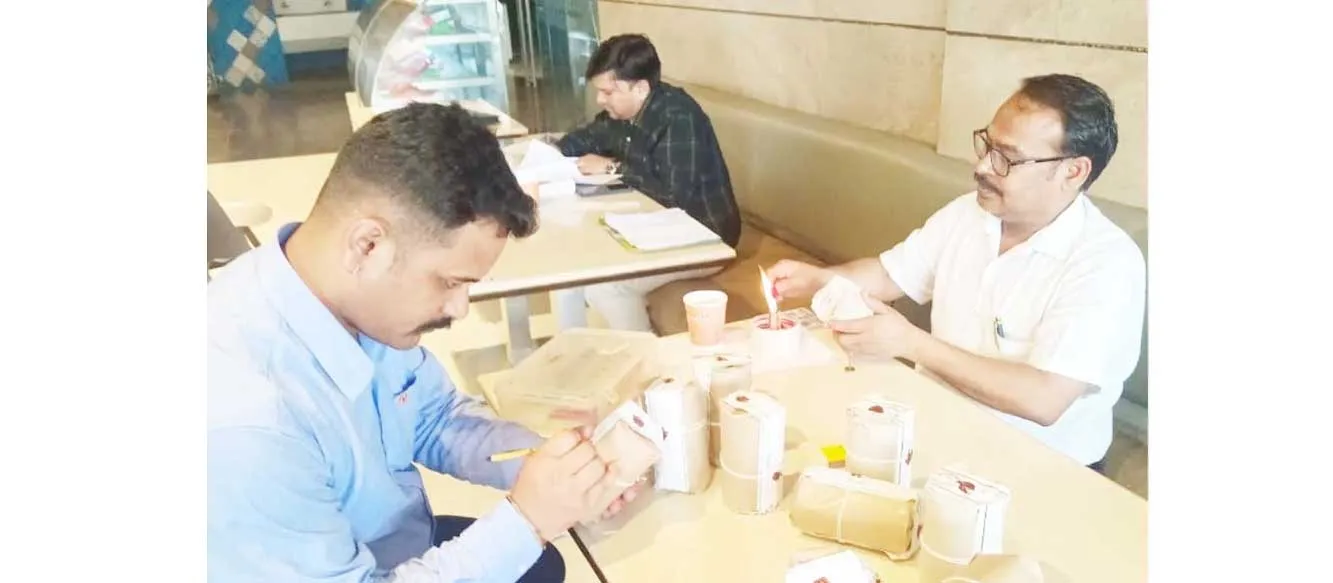 गाजियाबाद में बीकानेर वाला रेस्टोरेंट पर खाद्य विभाग की छापेमारी, छह नमूने जांच को भेजे