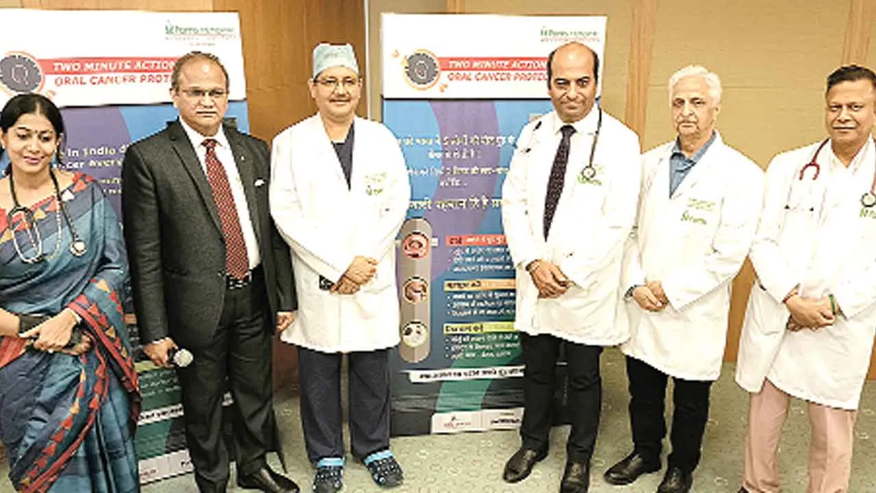 Mirror: आपके सजने, संवरने के साथ आपकी बीमारी भी बता सकता है दर्पण