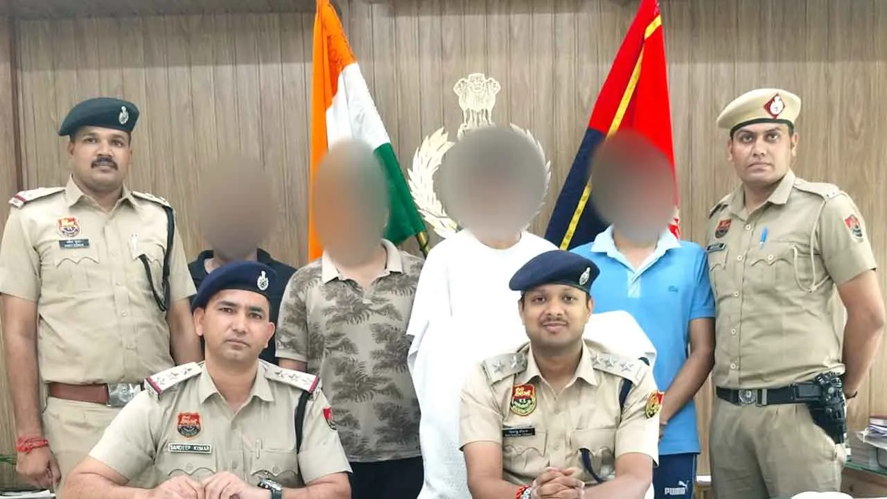 फर्जी सीए बनकर खाता खुलवाया फिर फर्जीवाड़े के लिए बेच दिया