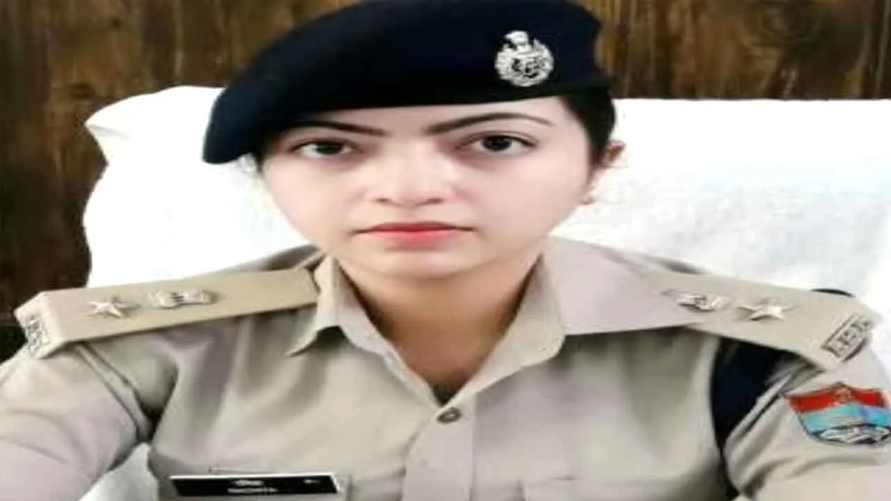 IPS Rachita Juyal: आईपीएस रचिता जुयाल ने दिया इस्तीफा