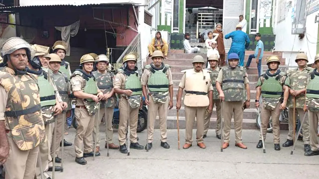 जुमे की नमाज के मद्देनजर अलर्ट रहा पुलिस फोर्स