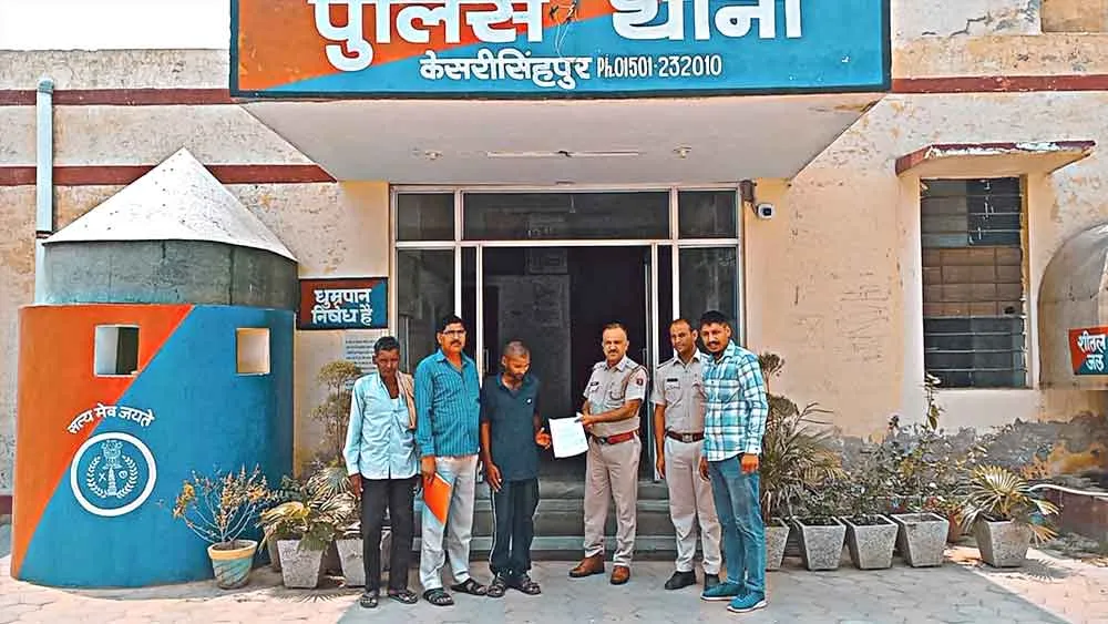 Kesrisinghpur: 18 महीनों से लापता विमंदित युवक सेवादारों ने परिजनों से मिलाया
