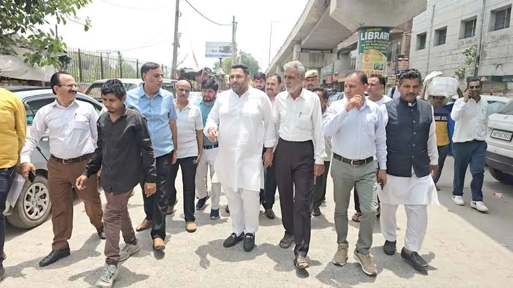 अंडरपास बनाकर लाइनपार के लोगों का आवागमन सुगम करने के लिए भी तलाशी जा रही संभावनाएं: निखिल मदान