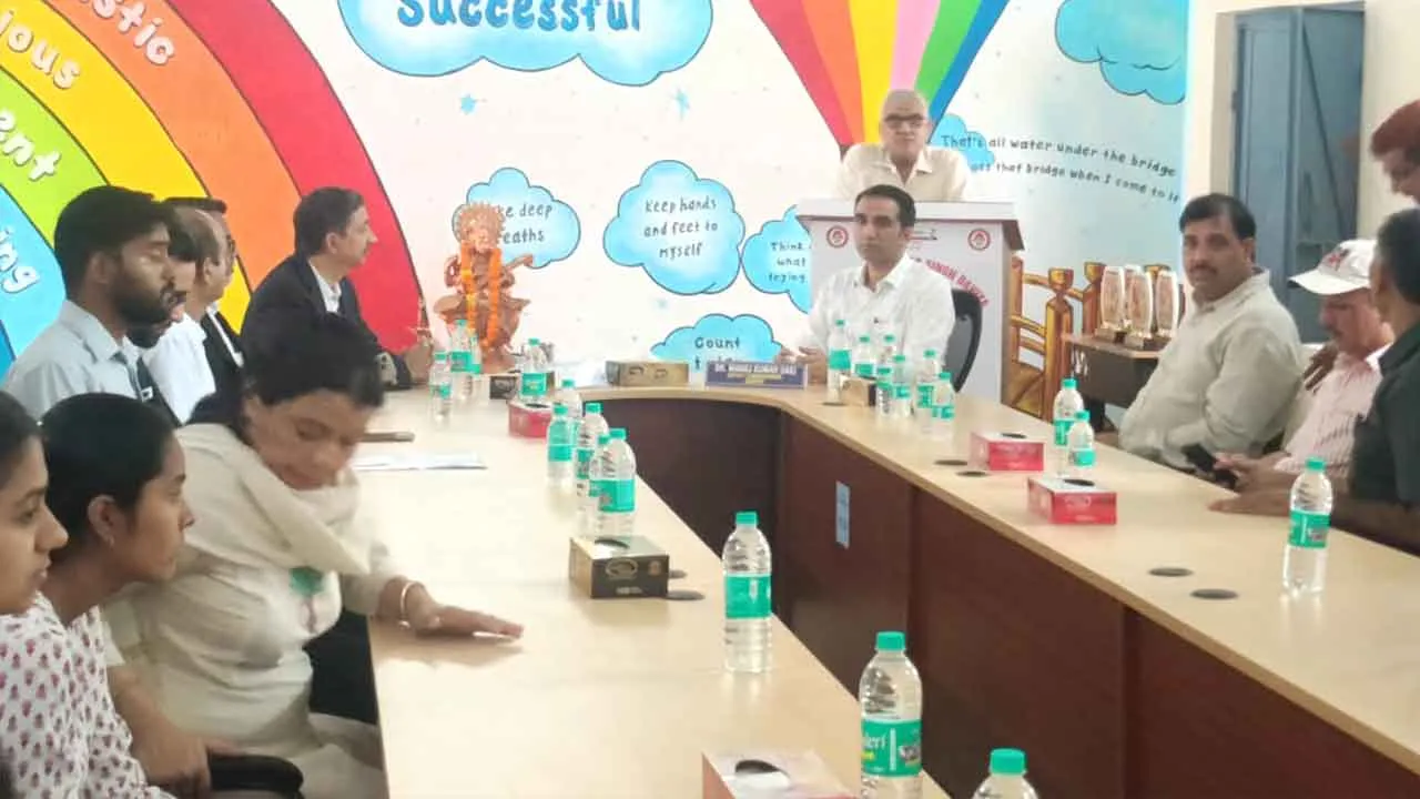 बेहतर जीवन का रास्ता, बेहतर किताबों से होकर गुजरता है” – डॉ. मनोज कुमार