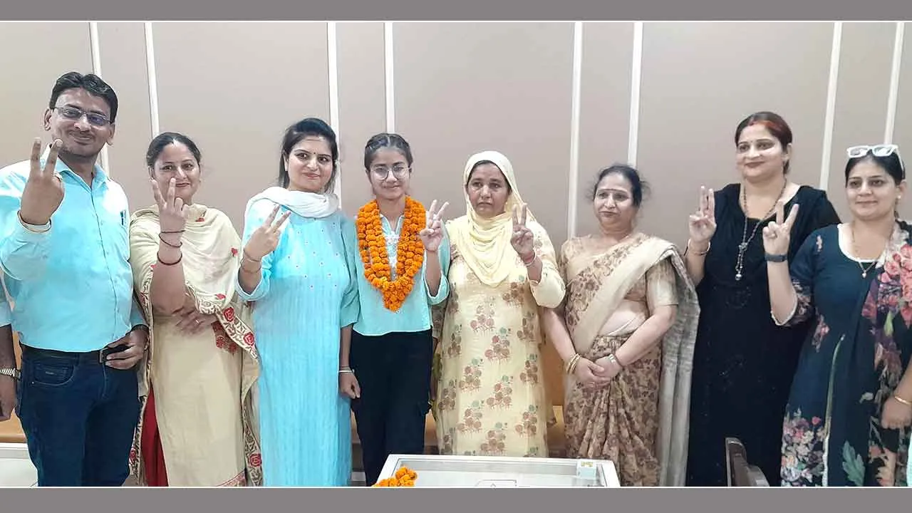 संघर्ष की मिसाल बनी नरवाना की निधि- हरियाणा बोर्ड 10वीं परीक्षा में 495 अंक लेकर प्रदेश में तीसरा स्थान