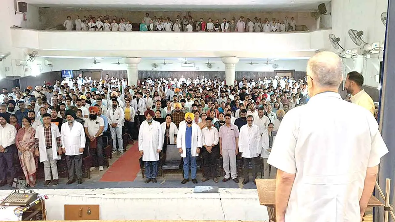 पंजाब देश का पहला राज्य, जहां घायलों का सरकारी खर्च पर होगा इलाज: डॉ. सिंह