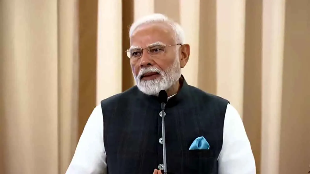 Amrit Bharat Yojana: प्रधानमंत्री मोदी आज देंगे 103 अमृत भारत रेलवे स्टेशनों की सौगात
