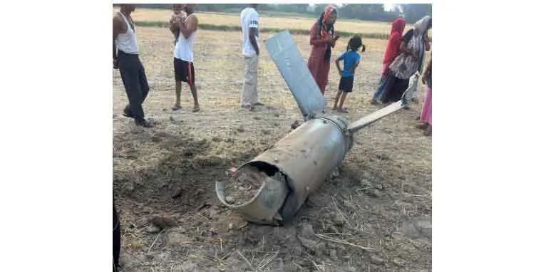 India Pakistan Attack News: सिरसा में इस जगह भारतीय सेना ने मार गिराई पाकिस्तान मिसाइल, दिल्ली था टारगेट