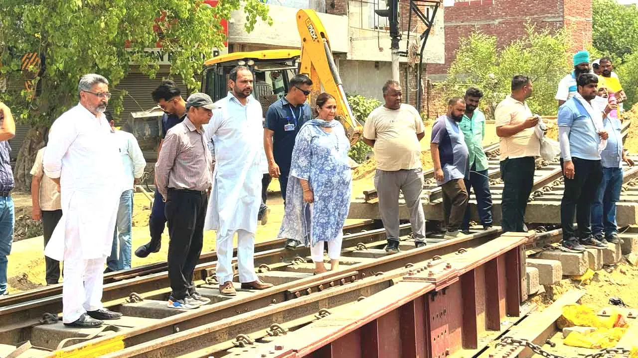 तेज गति से चल रहा अंडरब्रिज कार्य, सवा आठ करोड़ रुपए की आएगी लागत