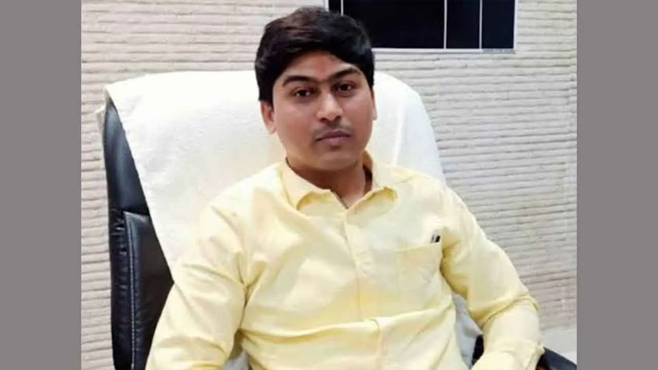 पदोन्नत होकर एडीएम बने डिप्टी कलेक्टर स्वप्निल कुमार यादव