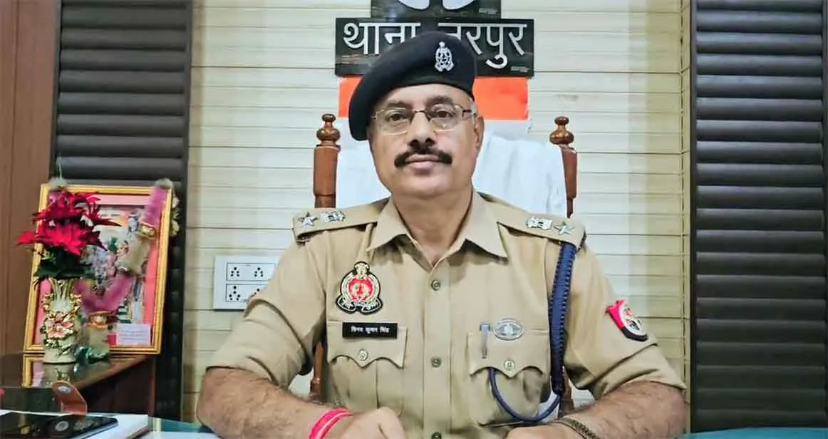 UP: बिजनौर में बेकाबू ट्रक ने ट्रैक्टर-ट्रॉली को मारी जोरदार टक्कर, ट्रैक्टर-ट्रॉली में 30 लोग थे सवार