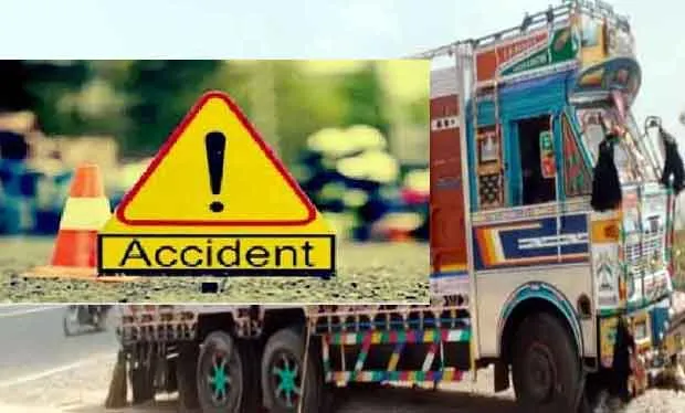 Hyderabad Accident: तेज रफ़्तार ट्रक ने पुलिस गश्ती वाहन को मारी जोरदार टक्कर, पुलिसकर्मी की मौत
