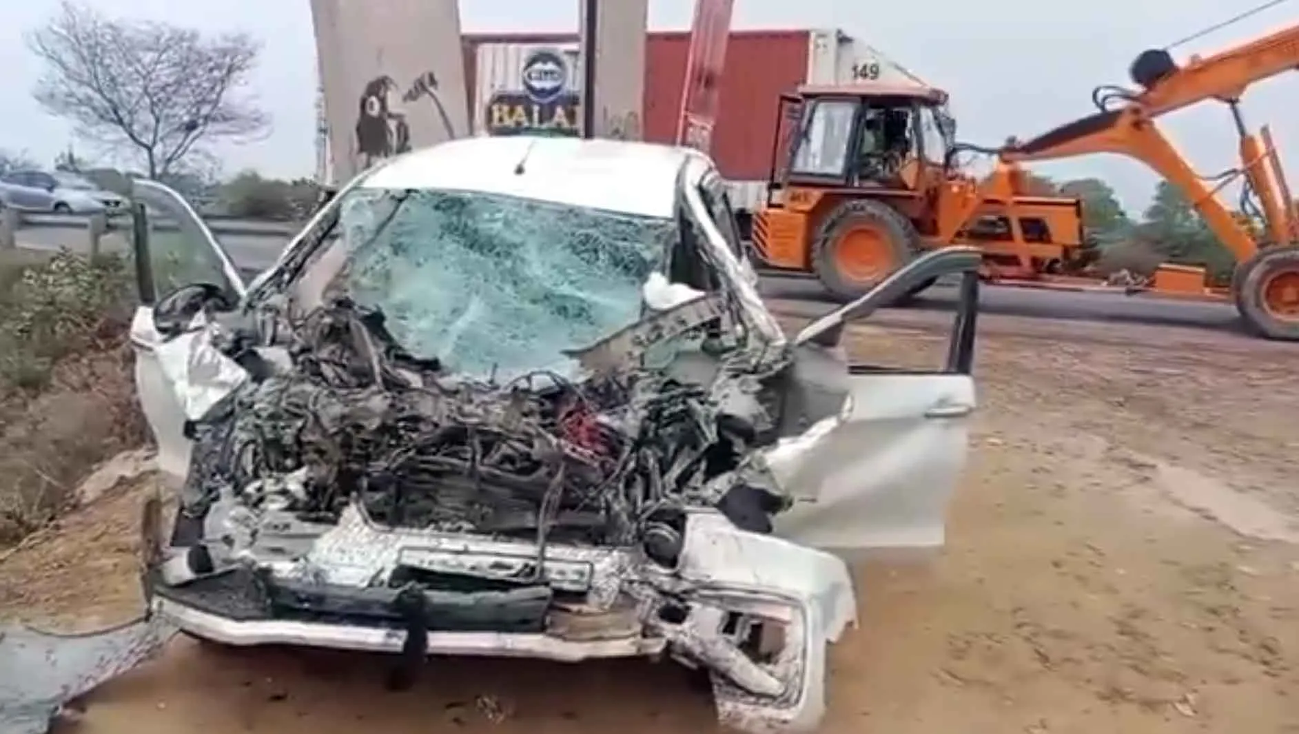 Barabanki Accident: ट्रक और अर्टिगा की आमने-सामने की भीषण टक्कर, चार की मौत, सीएम योगी ने शोक व्यक्त किया