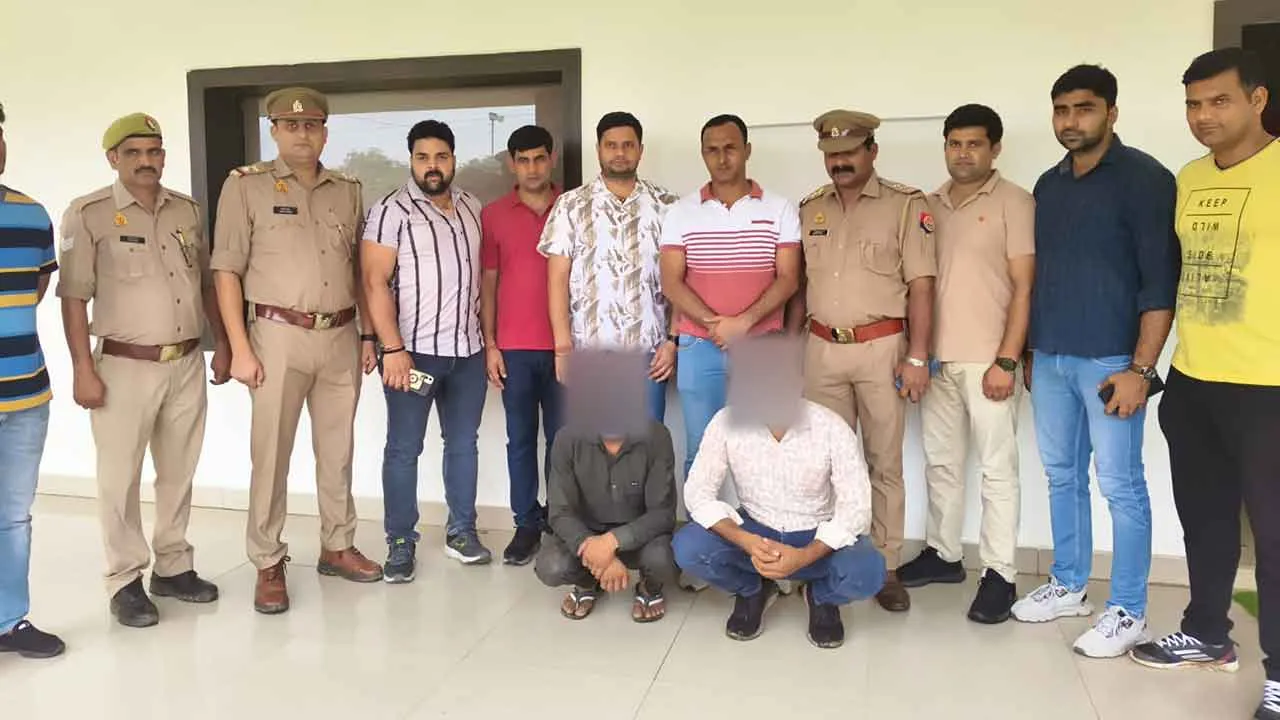 Bulandshahr: कैंटर मालिक ने ही रची थी चोरी की साजिश, पुलिस ने 2 को किया गिरफ्तार