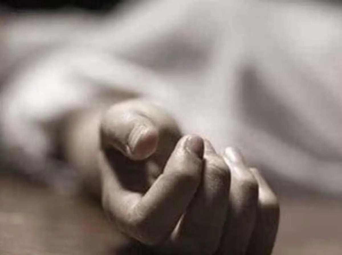 प्रेम संबंधों में महिला व युवक ने विषाक्त पदार्थ खाकर दी जान, घटना के बाद दोनों परिवारों में मचा हड़कंप