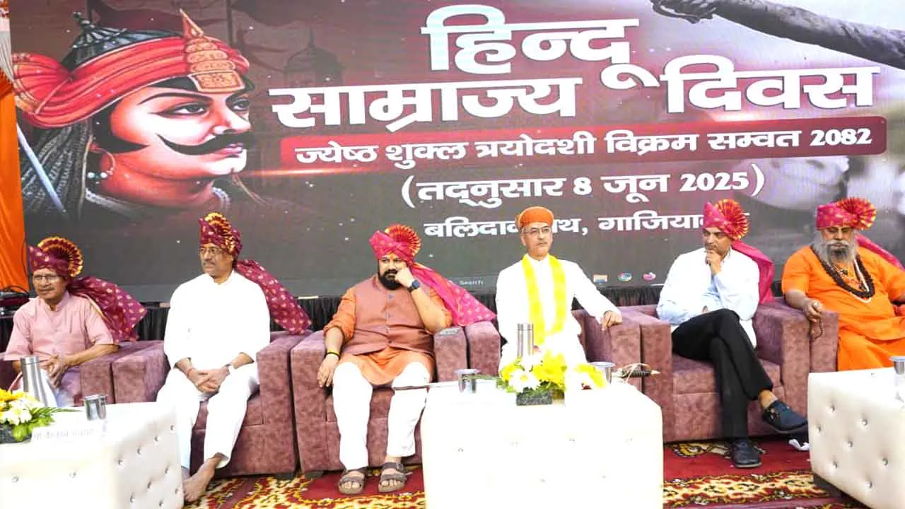 भगवामय हो गया गाजियाबाद, चारों ओर गूँजे शिवा और राणा के जयघोष