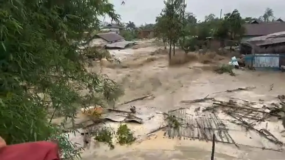 Manipur Flood Updates: मणिपुर में 1,300 से ज्यादा लोगों को बचाया, सेना का राहत कार्य जारी