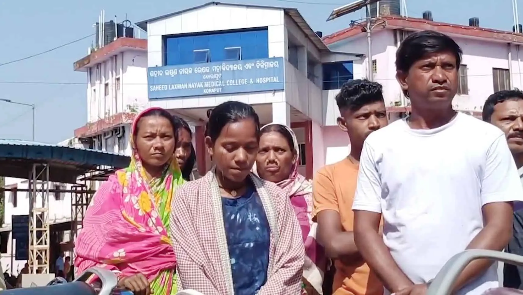 Death Case in Odisha hospital: मेडिकल कॉलेज में भर्ती पांच मरीजों की मौत, परिजनों का आरोप – गलत इंजेक्शन ने ली जान