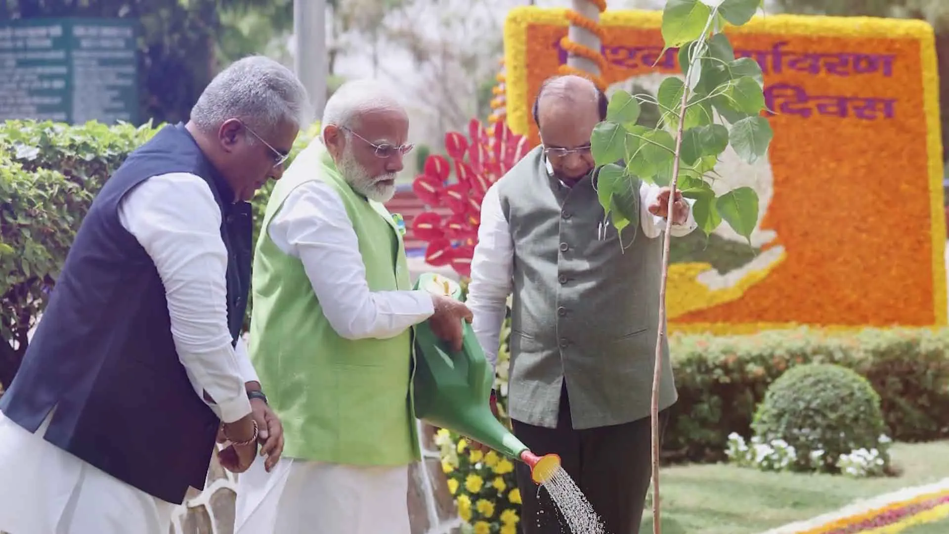 PM Modi Electric Buses Delhi: पीएम मोदी ने दी दिल्ली वासियों को स्पेशल सौगात!