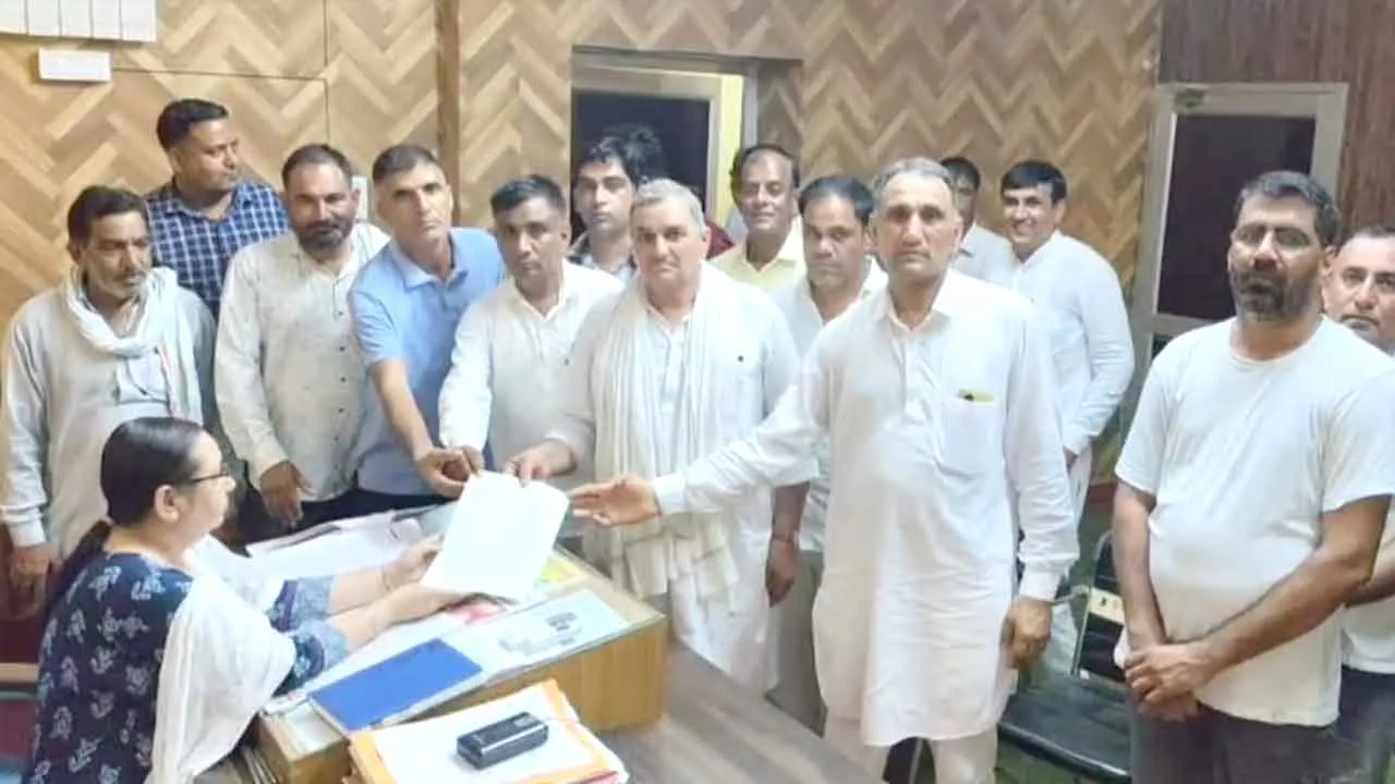 राजगढ में ईंट भट्टा मजदूर तथा अध्यक्ष के खिलाफ ईंट भट्टा मालिकों ने जताया आक्रोश, झूठी शिकायतें कर पैसा हड़पने का लगाया आरोप