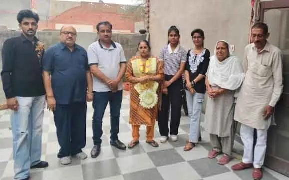 Sirsa: गांव गिंदड़ावाली की निर्विरोध सरपंच बनी महेंद्र कौर कंबोज