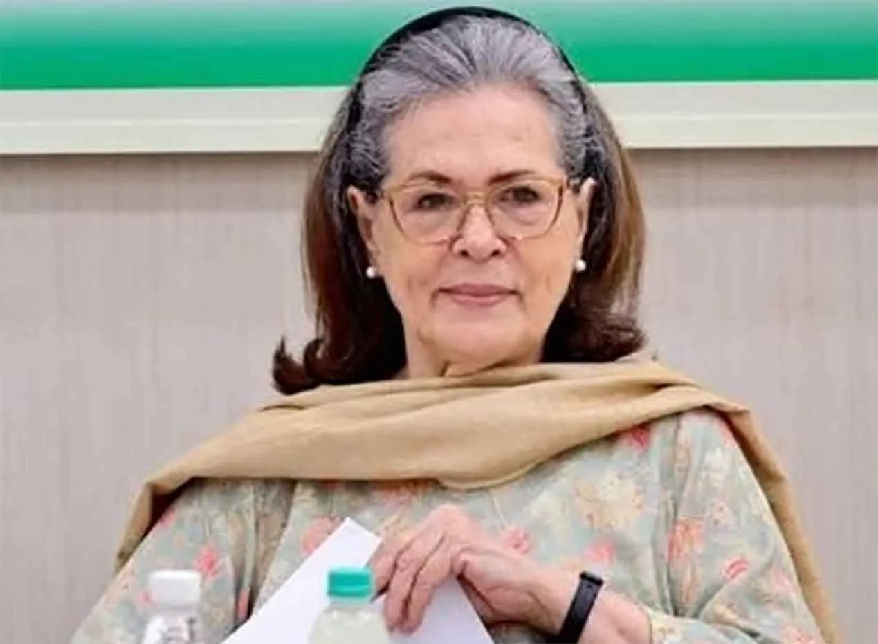 Sonia Gandhi admitted to hospital: अस्वस्थता के चलते सोनिया गांधी अस्पताल में भर्ती, गैस्ट्रो विभाग में चल रहा इलाज