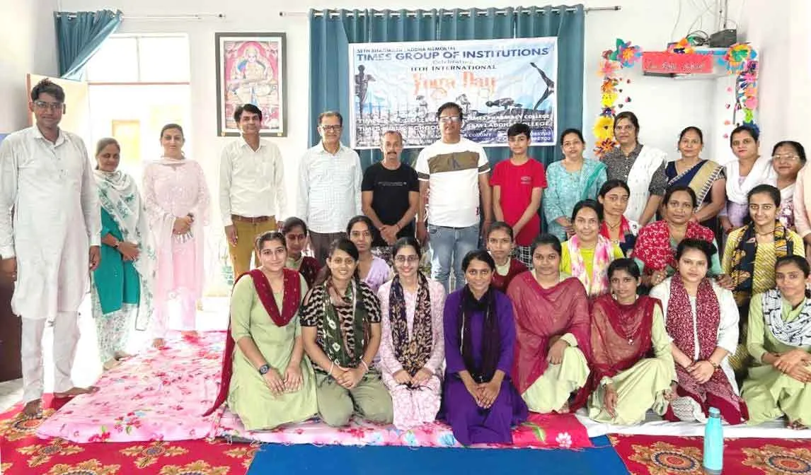 टाइम्स पब्लिक स्कूल में योग दिवस पर गूंजा ‘योग करें, निरोग रहें’ का संदेश