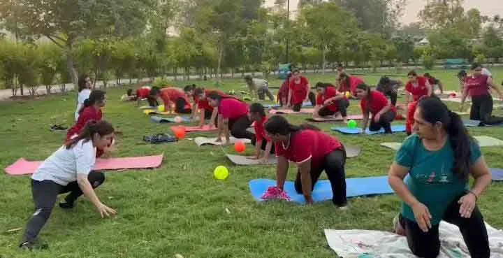 अंतरराष्ट्रीय योग दिवस पर यूथ वीरांगनाओं ने किया योग शिविर का आयोजन