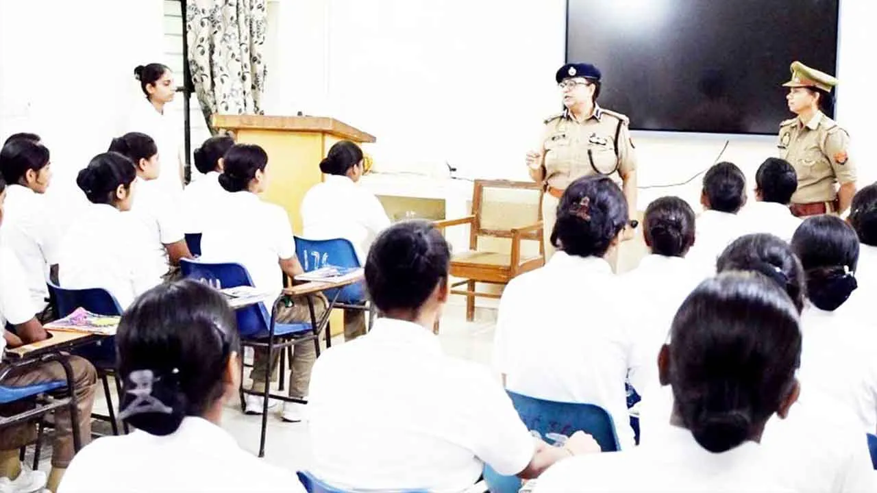 एडिशनल सीपी कल्पना सक्सेना ने महिला रिक्रूट आरक्षियों को दिया सफलता का मूल मंत्र 