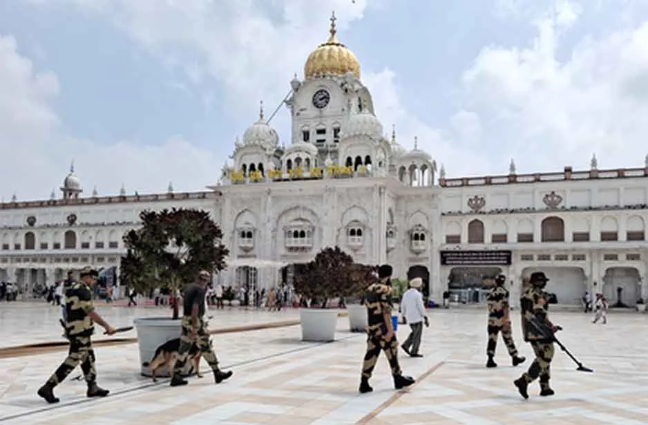 Golden temple threat case: स्वर्ण मंदिर को बम से उड़ाने की धमकी, पूरे अमृतसर में सुरक्षा कड़ी