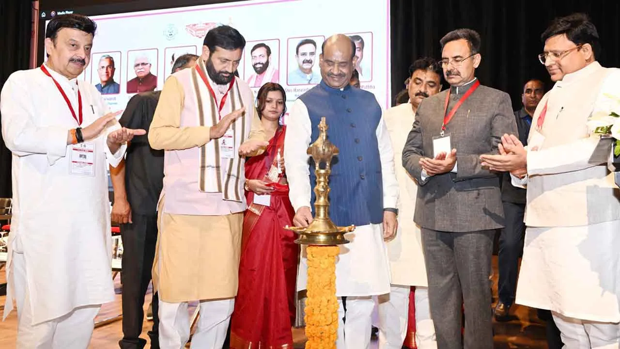गुरुग्राम: राष्ट्र निर्माण में शहरी स्थानीय निकायों की अतुलनीय भूमिका: ओम बिरला