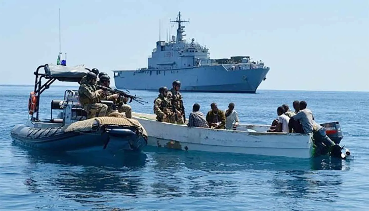 Navy action in Arabian Sea: भारतीय नौसेना ने समुद्र में धधकते टैंकर से सभी 14 भारतीय क्रू सदस्य सुरक्षित बचाए