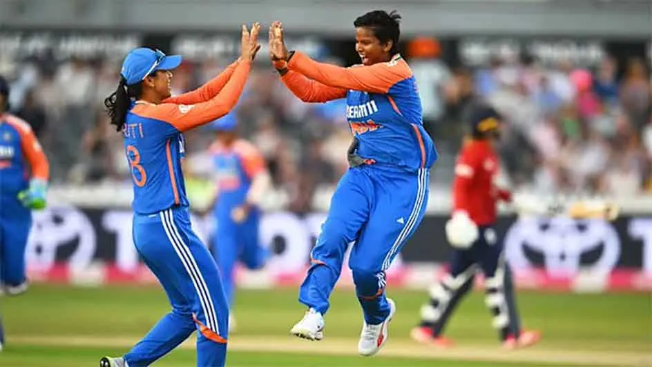 England vs India T20: भारतीय टीम ने इंग्लैंड में रचा इतिहास, टी20 सीरीज पर जमाया कब्जा