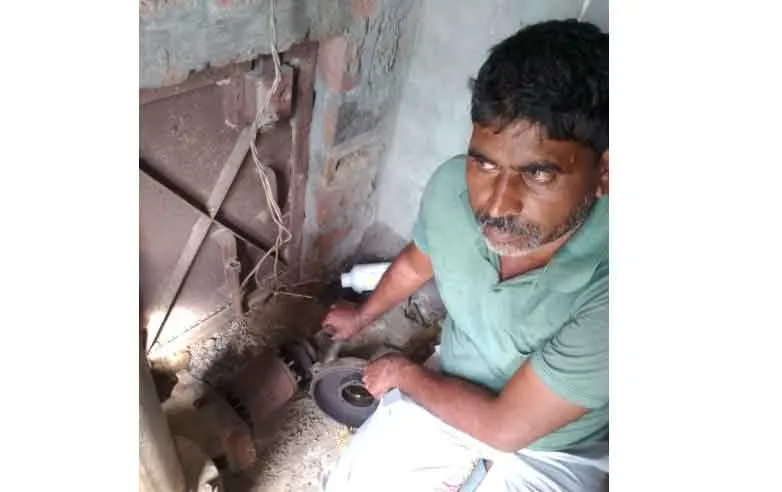 जानसठ में चोरों का कहर: एक ही रात में चार नलकूपों से मोटर और तारें चोरी, किसानों में आक्रोश