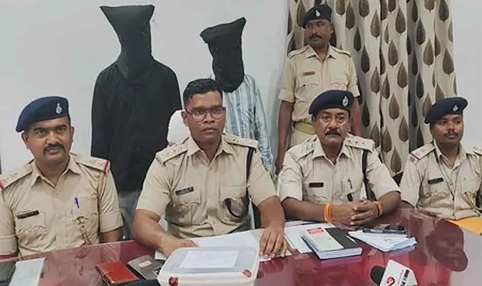 Chaibasa murder case: चाईबासा में युवक की हत्या का खुलासा, दो आरोपी गिरफ्तार