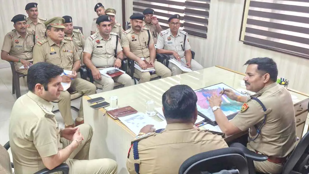 Kanwar Yatra: कांवड़ यात्रा के मद्देनजर यूपी व हरियाणा के पुलिस अफसरों के बीच बैठक सम्पन्न